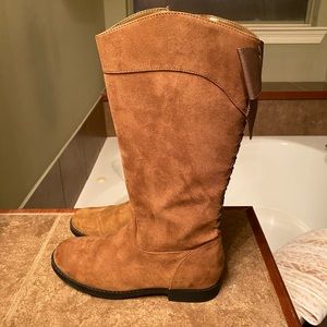 Kenneth Cole boots with bow on the back.